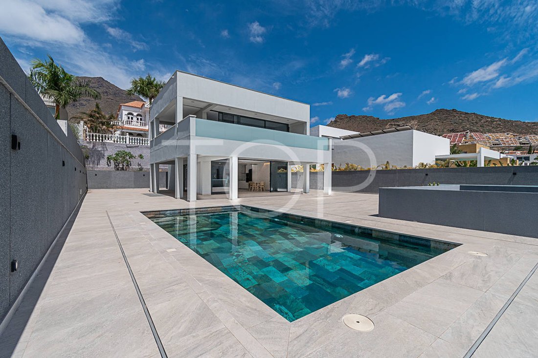 Villa in Costa Adeje, Adeje, Canary Islands 2 - 15288422
