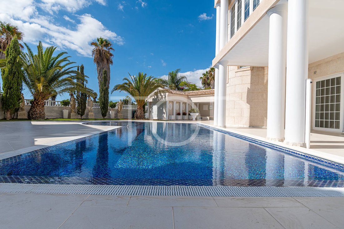 Villa in Costa Adeje, Adeje, Canary Islands 1 - 15288338