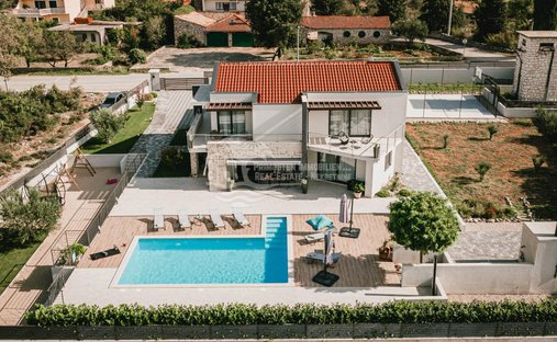 Villa in Gradska cetvrt Varos, Sibenik, Sibenik-Knin County 1