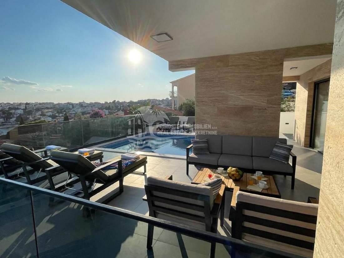 Villa in Okrug Gornji, Split-Dalmatia County, Croatia 4 - 14143166