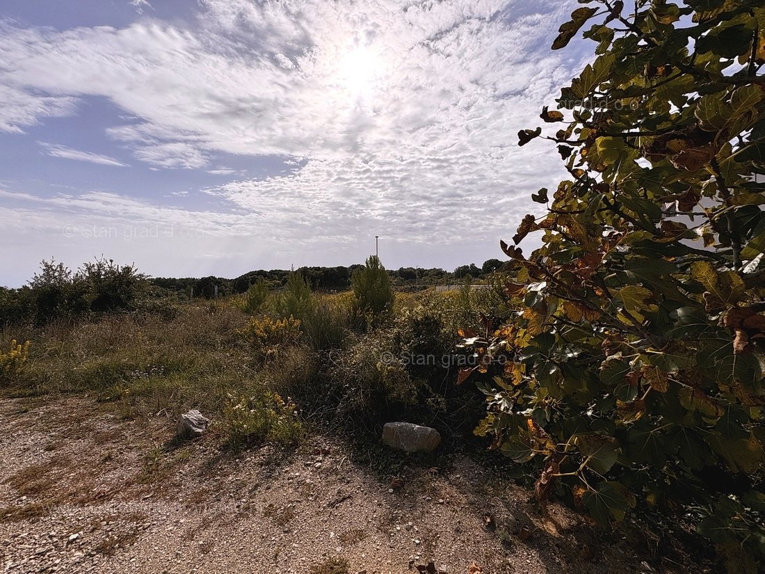 Land in Krk, Primorje-Gorski Kotar County, Croatia 2 - 14983716