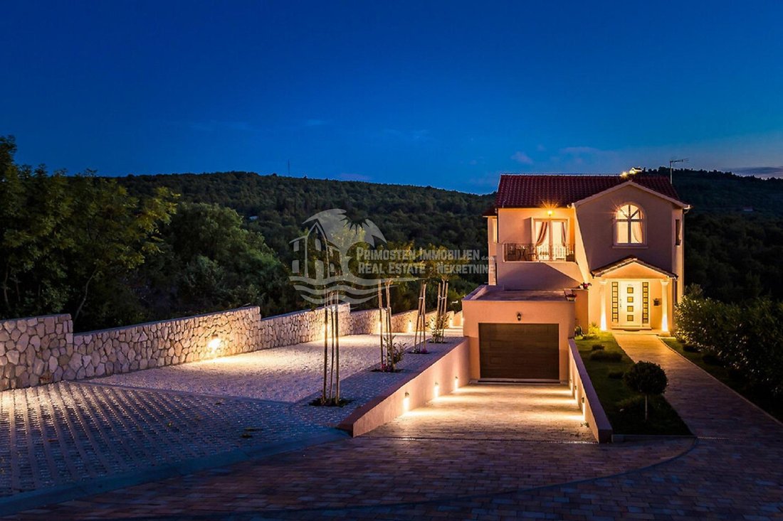 Villa in Gradska cetvrt Varos, Sibenik, Sibenik-Knin County 2 - 13533642