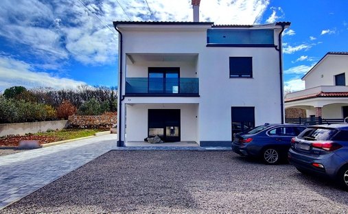 House in Malinska, Primorje-Gorski Kotar County, Croatia 1