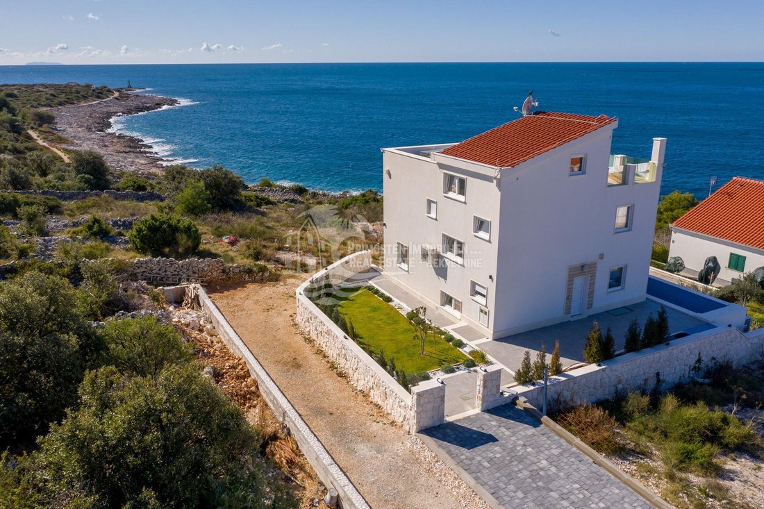 Villa in Rogoznica, Sibenik-Knin County, Croatia 4 - 13534071