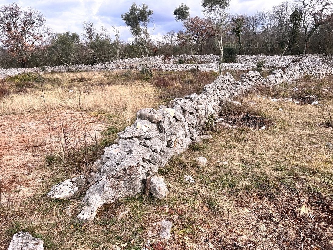 Land in Malinska, Primorje-Gorski Kotar County, Croatia 1 - 14983807