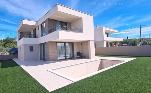 House in Krk, Primorje-Gorski Kotar County, Croatia 1