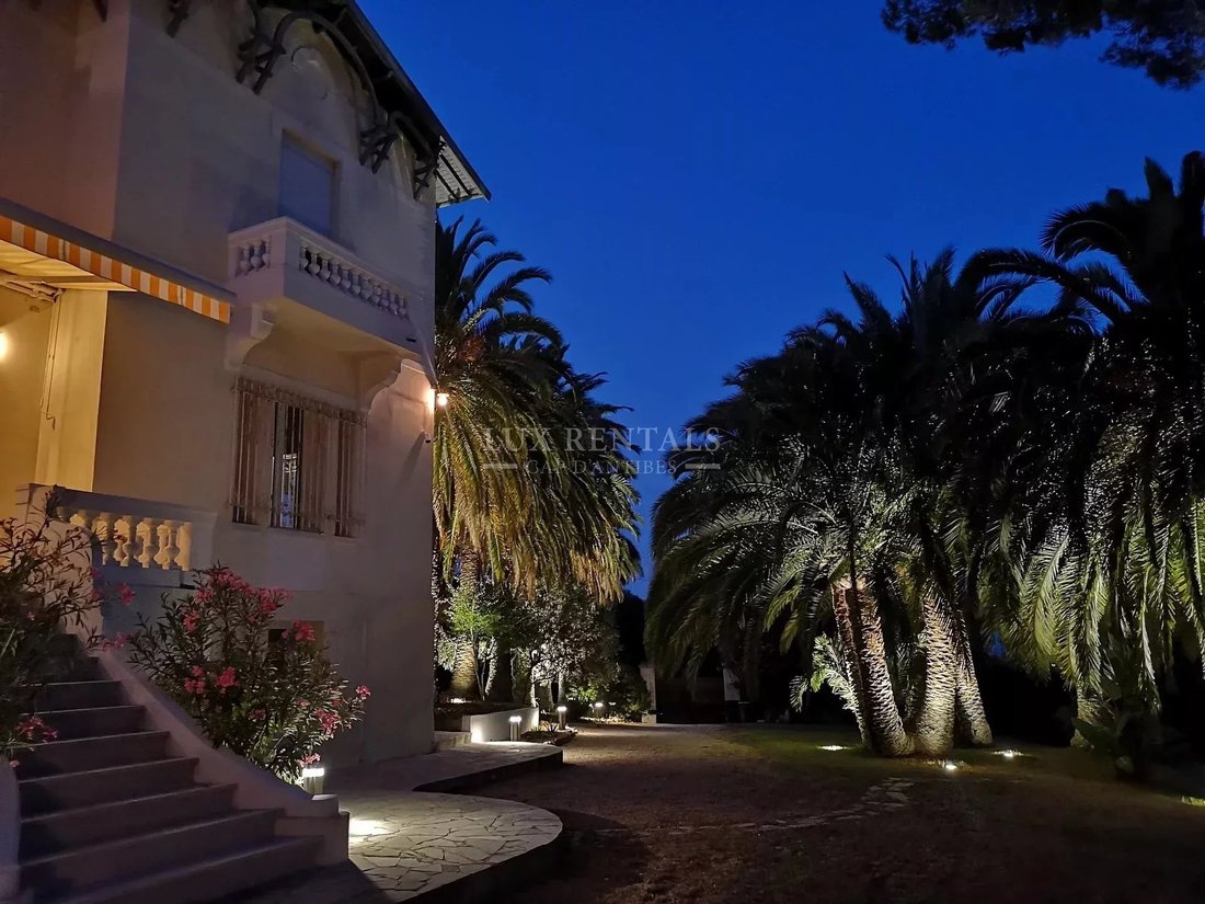 Villa in Les Cougoulins-Rastines, Antibes, France 1 - 14343313