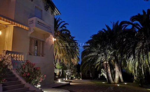 Villa in Les Cougoulins-Rastines, Antibes, France 1