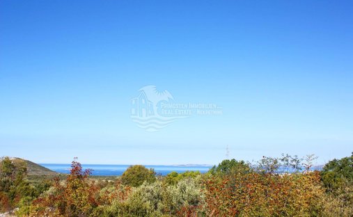 Land in Primosten, Sibenik-Knin County, Croatia 1