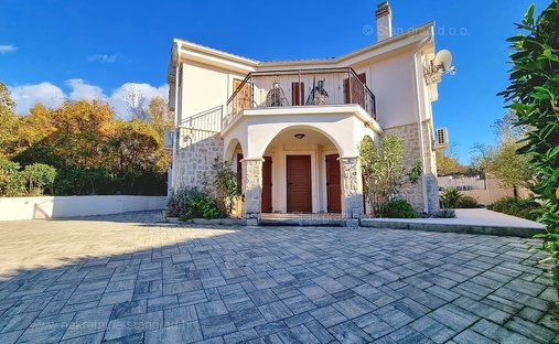 House in Malinska, Primorje-Gorski Kotar County, Croatia 1