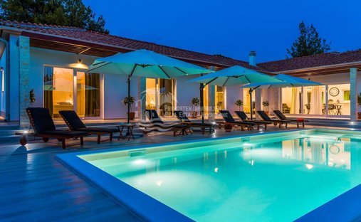 Villa in Gradska cetvrt Varos, Sibenik, Sibenik-Knin County 1