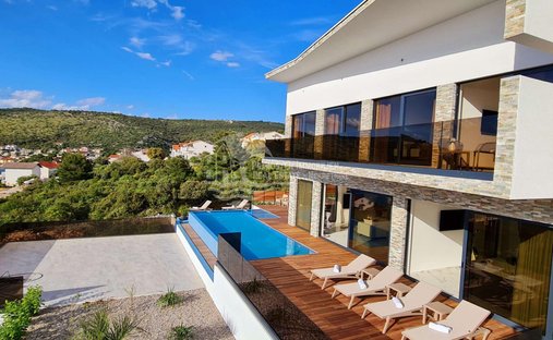 Villa en Rogoznica, Condado de Šibenik-Knin, Croacia 1