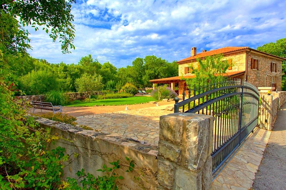 House in Dobrinj, Primorje-Gorski Kotar County, Croatia 1 - 14984332