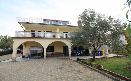 House in Malinska, Primorje-Gorski Kotar County, Croatia 1