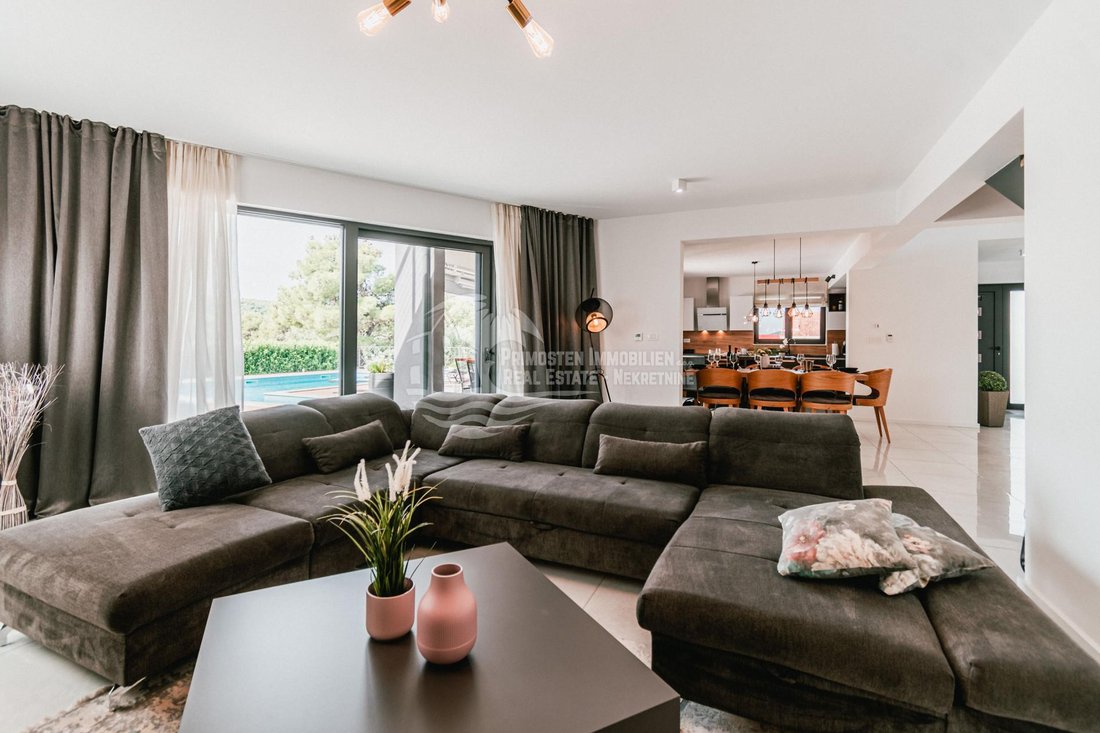 Villa in Gradska cetvrt Varos, Sibenik, Sibenik-Knin County 4 - 13532927