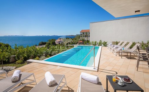 Villa en Primošten, Condado de Šibenik-Knin, Croacia 1