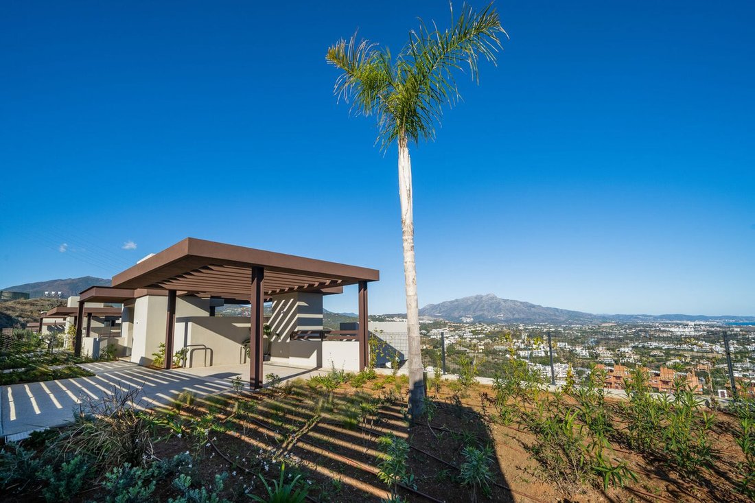 Villa in Benahavis, Andalusia, Spain 2 - 13465112