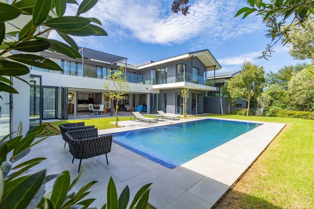 House in Halfway House Estate, Gauteng, South Africa 1 - 15289680