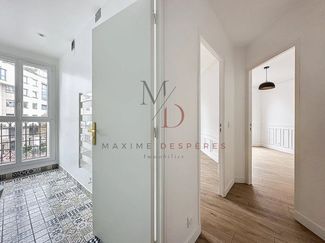 Apartment in Hôtel de Ville-Planchette, Levallois-Perret, France 3 - 15289335