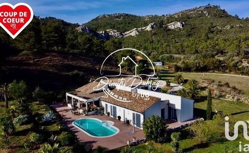 Occitanie Exceptional Property Of Approximately 307 Hectares