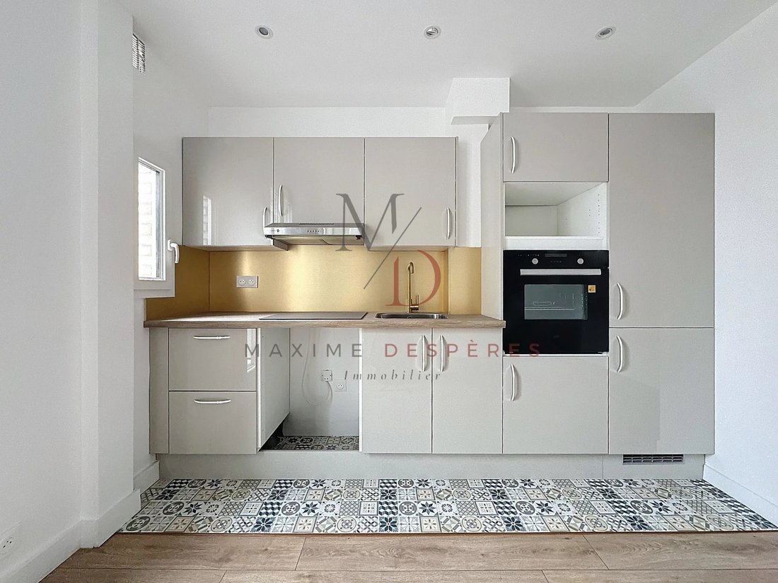 Apartment in Hôtel de Ville-Planchette, Levallois-Perret, France 2 - 15289335