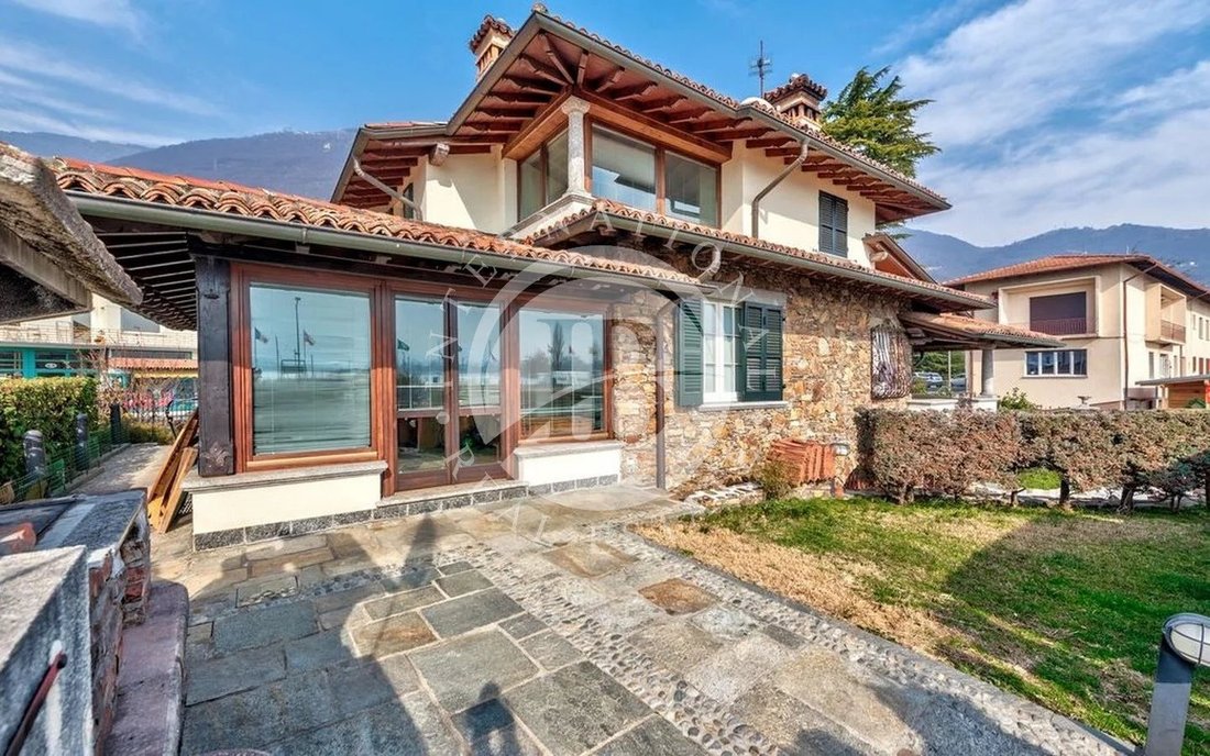 Villa in Gera Lario, Lombardy, Italy 1 - 15290319