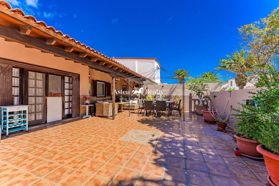 Bungalow in San Miguel de Abona, Canary Islands, Spain 2 - 15290076