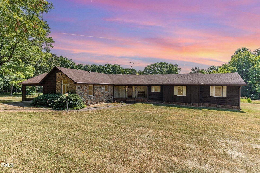 House in Saxapahaw, North Carolina, United States 1 - 15289224