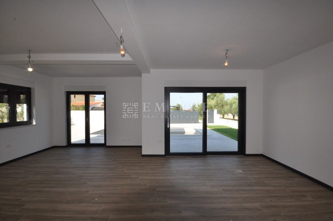 House in Porec, Istria County, Croatia 2 - 14642509