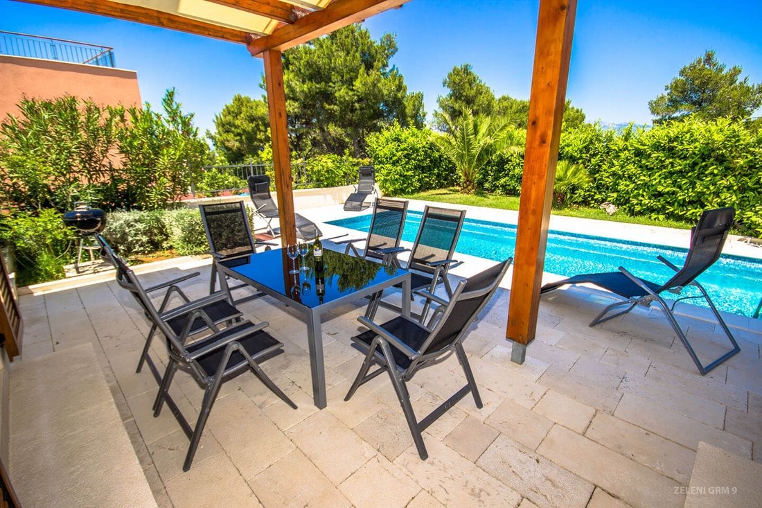 House in Splitska, Split-Dalmatia County, Croatia 3 - 13739001