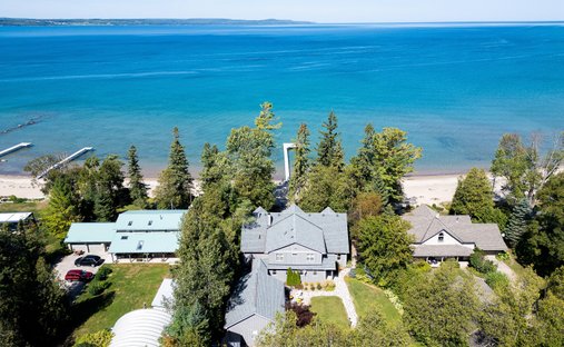 House in Meaford, Ontario, Canada 1
