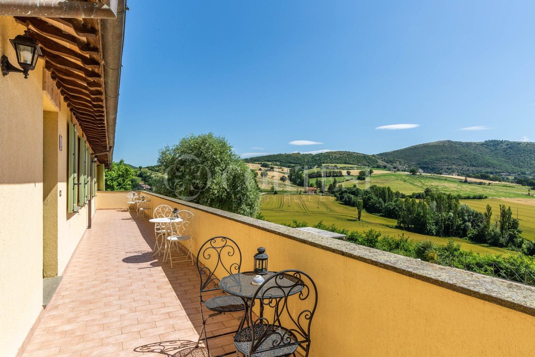 Country House in Gubbio, Umbria, Italy 3 - 15289487