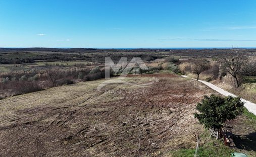 Land in Buje, Istria County, Croatia 1