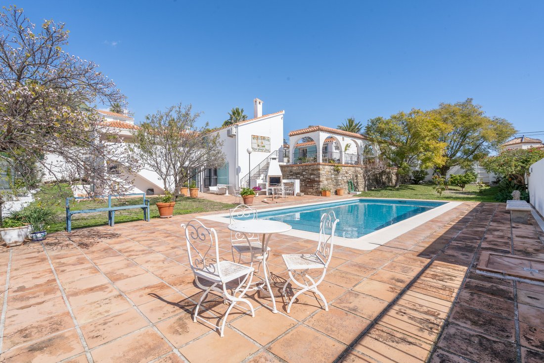 Villa in Estepona, Andalusia, Spain 1 - 15290131