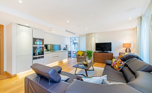 Apartment in Pimlico, Westminster, England 1