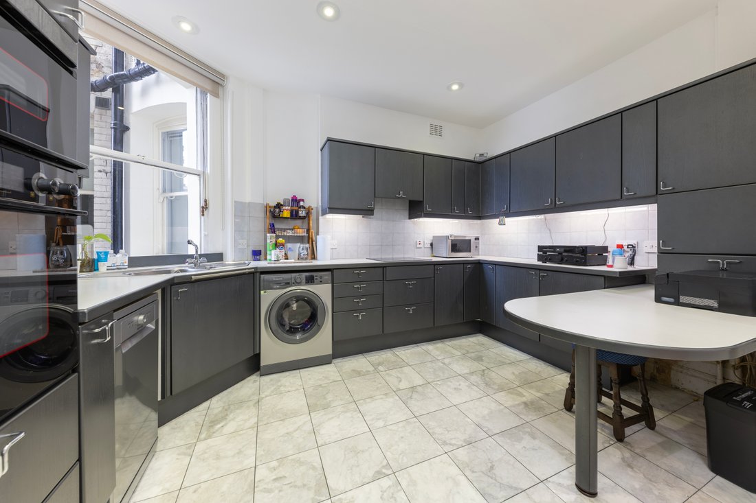 Apartment in Ebury, Westminster, England 4 - 15291366