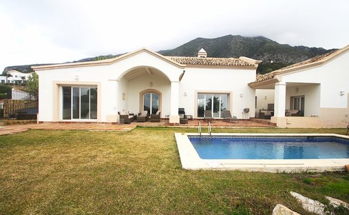 Villa in Istán, Andalusia, Spain 1