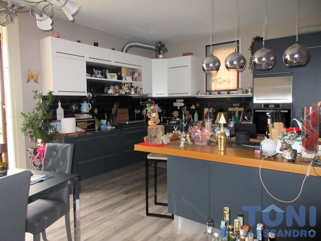 Apartment in Station Area, Empoli, Tuscany 5 - 15293263