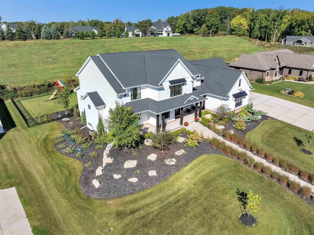 House in Hobart, Wisconsin, United States 3 - 15294194