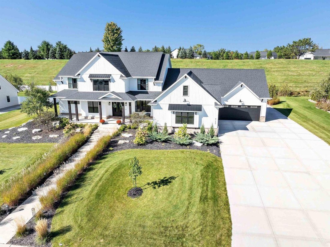 House in Hobart, Wisconsin, United States 1 - 15294194