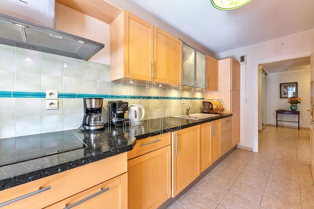 Apartment in Roquebrune-sur-Argens, Provence-Alpes-Côte d'Azur, France 4 - 15290278