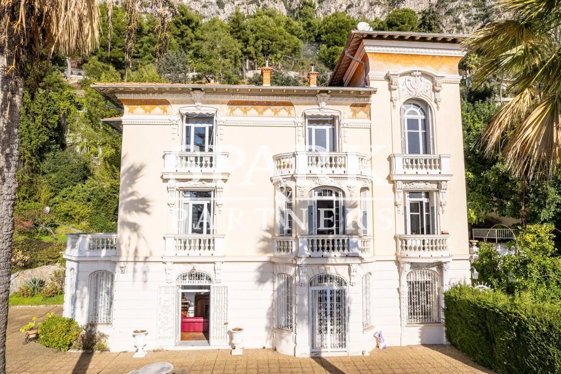 Villa in Villefranche-sur-Mer, Provence-Alpes-Côte d'Azur, France 4 - 15289373