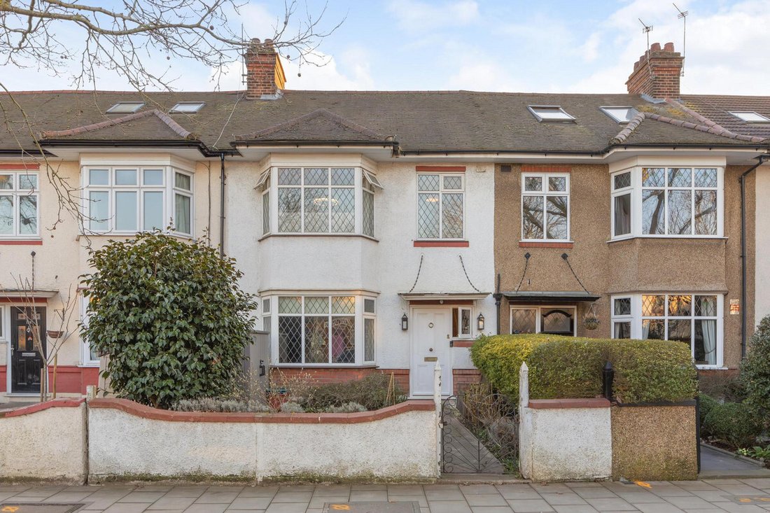 House in Boston Manor, Ealing, England 1 - 15292983