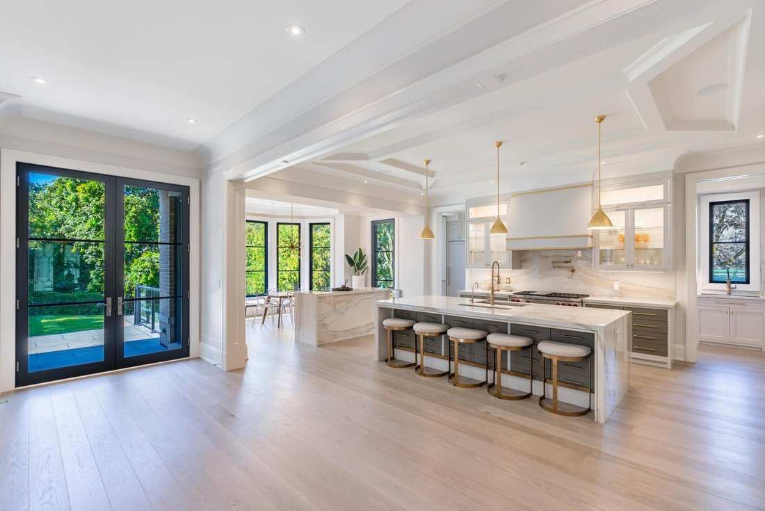 House in Toronto, Ontario, Canada 3 - 15293058