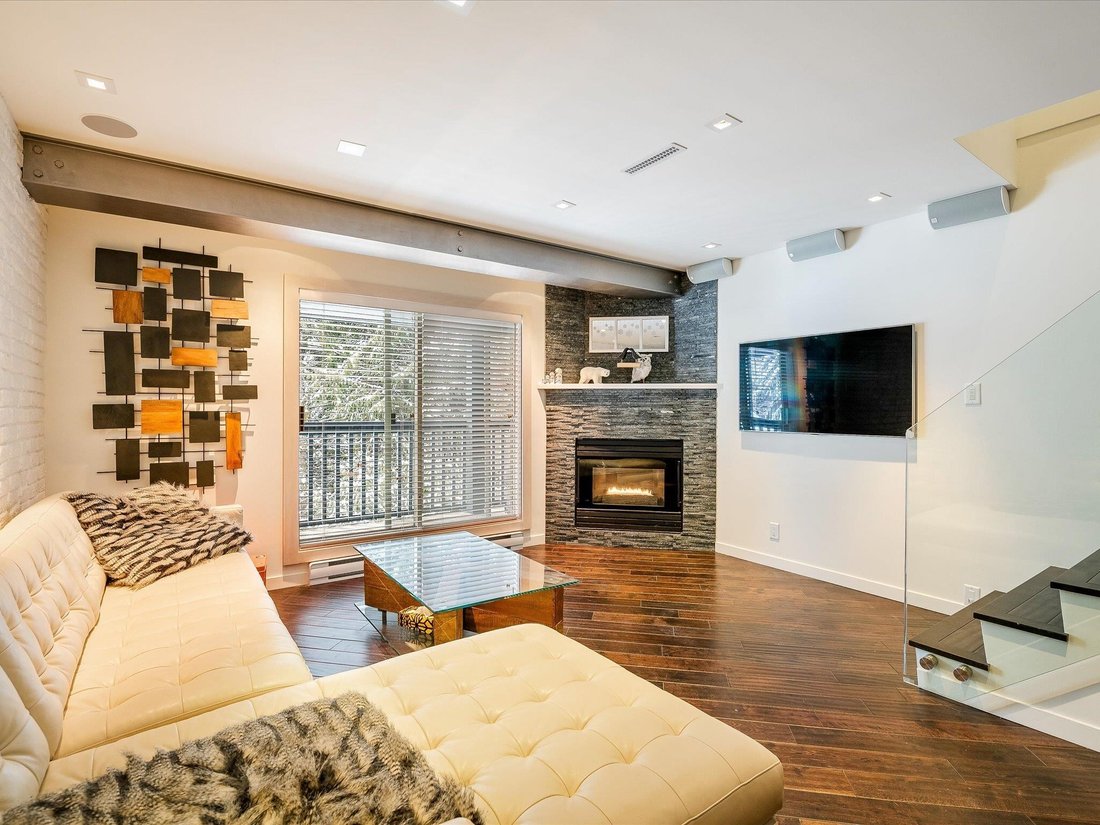 House in Whistler, British Columbia, Canada 1 - 15293765