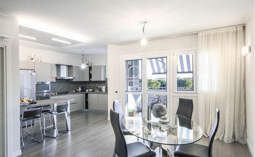 Apartment in Desenzano Centro, Desenzano del Garda, Lombardy 1