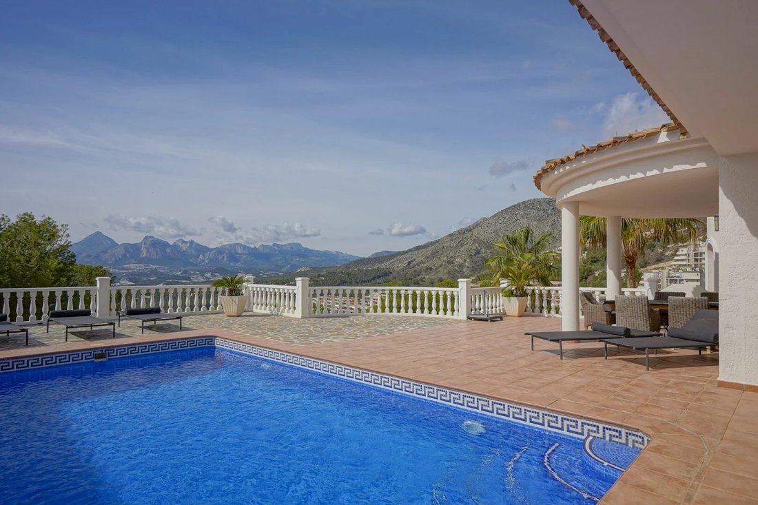 Villa in Altea, Valencian Community, Spain 2 - 15293340