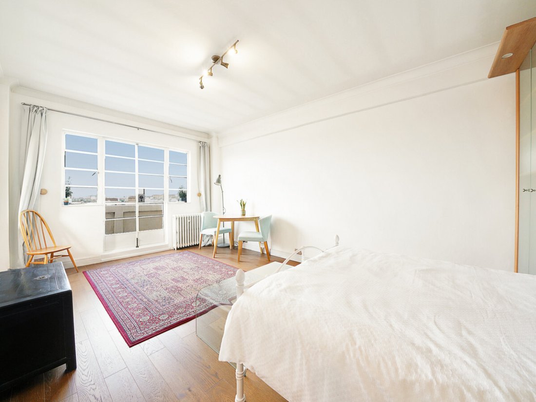 Apartment in Campden Hill, Kensington And Chelsea, England 2 - 15292080