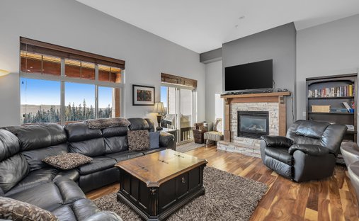 Townhouse in Beaverdell, British Columbia, Canada 1