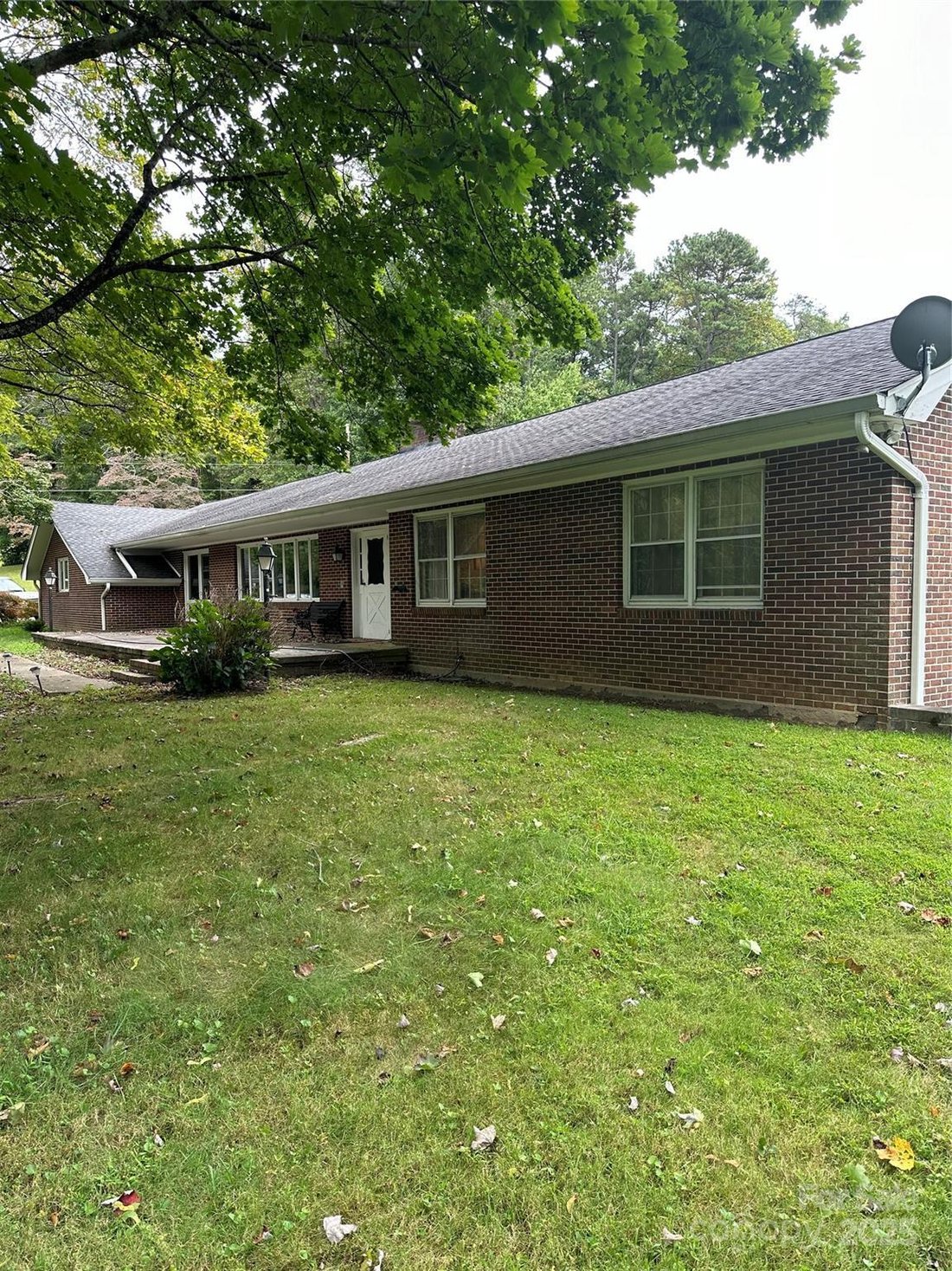 House in Hendersonville, North Carolina, United States 3 - 14721546